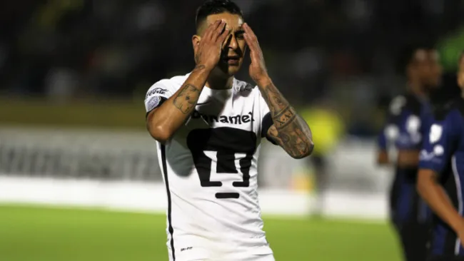 Sosa se lamenta en partido de Pumas