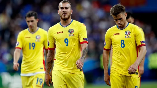 Jugadores de Rumania, cabizbajos tras perder con Francia