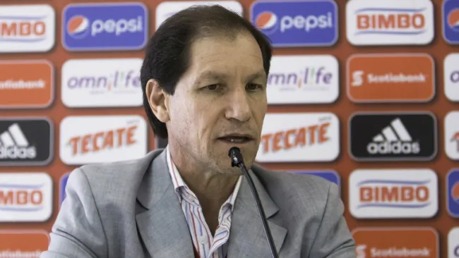 Jaime Ordiales da conferencia de prensa