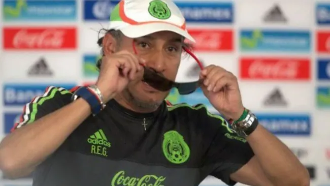 Potro Gutiérrez en concentración del Tri