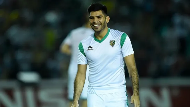 Silvio Romero, durante un partido con los Jaguares de Chiapas en el C2016