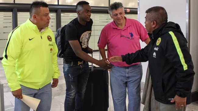 Renato Ibarra a su llegada a México