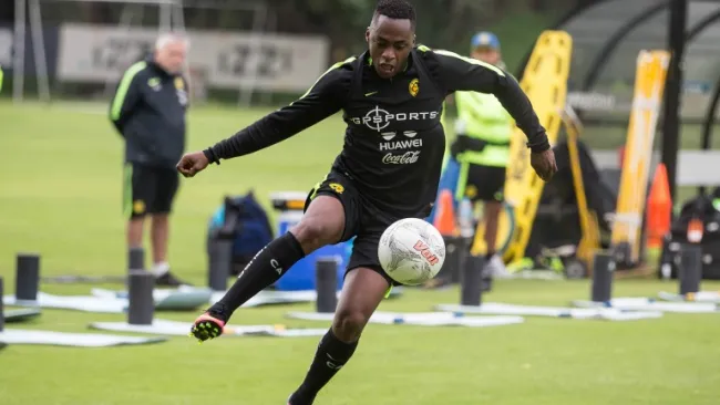 Renato Ibarra, entrenando con las Águilas del América