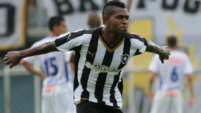 Jobson en partido de liga en Portugal