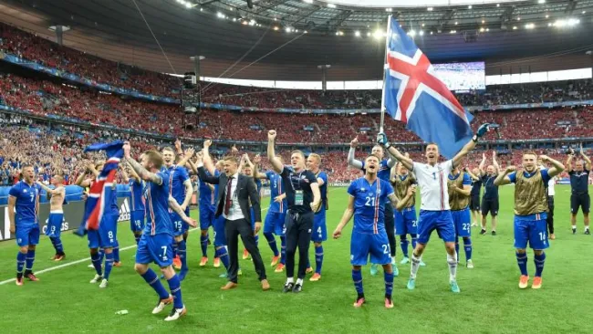 Islandia celebra su paso a Octavos de Final de la Euro 2016