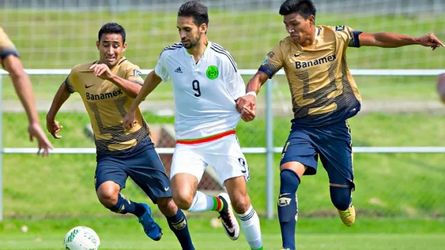 Dedos López enfrentando a jugadores felinos en el CAR