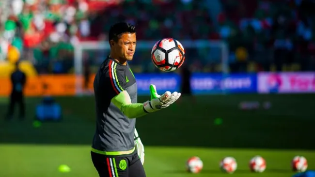 Talavera, durante un entrenamiento con la Selección Mexicana