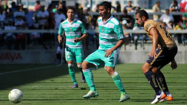 González, con la marca muy cercana de Castro en EU