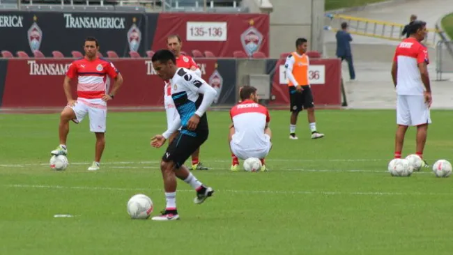 Jugadores de Chivas, durante entrenamiento