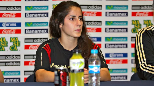 Natalia Gómez Junco, en conferencia de prensa con el Tri