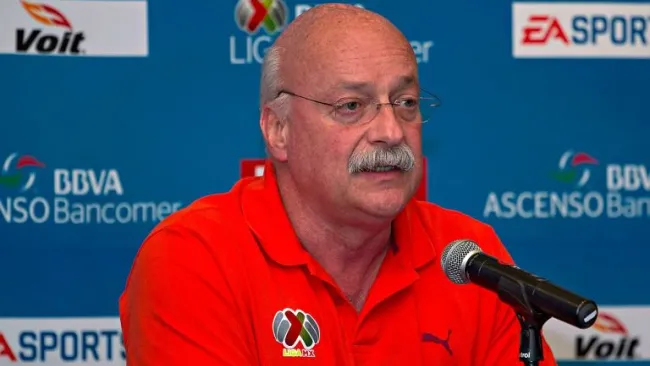 Enrique Bonilla, presidente de la Liga MX, durante una conferencia de prensa