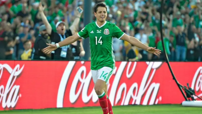 Chicharito celebra el gol frente a Jamaica en Copa América