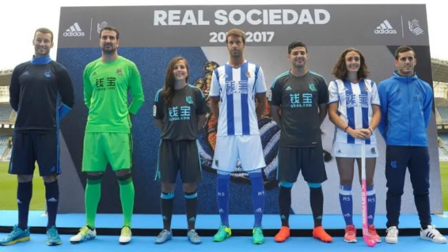 Los nuevos uniforme de la Real Sociedad para la campaña 2016-2017