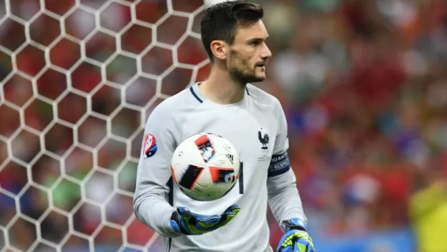 El portero de la selección francesa, Hugo Lloris, durante la Final de la Eurocopa