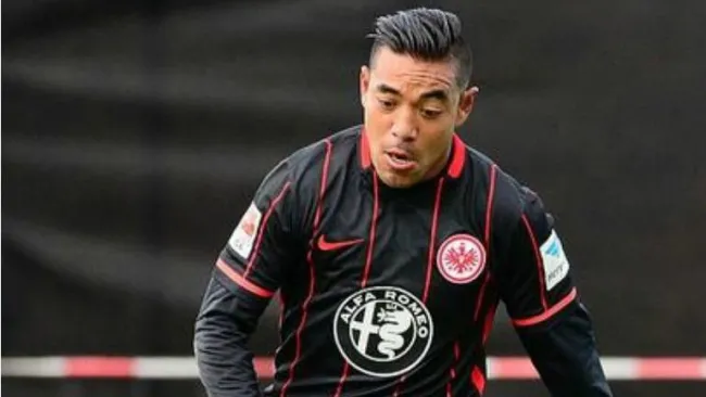Marco Fabián durante un encuentro con el Frankfurt