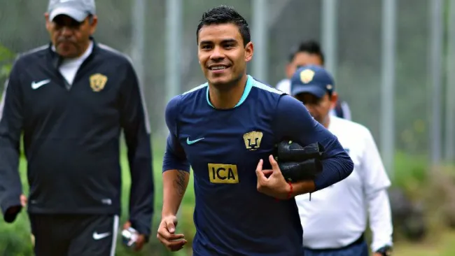 Pablo Barrera durante un entrenamiento de Pumas