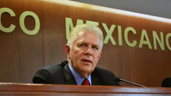 Carlos Padilla en conferencia de prensa