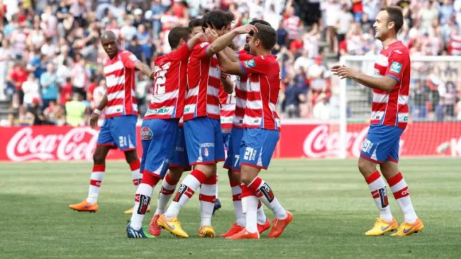 Jugadores del Granda festejan un gol en La Liga