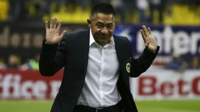 Ambriz durante el partido de América frente a Toluca