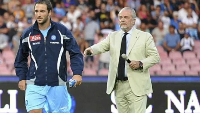 Higuaín y De Laurentiis, en la presentación del delantero 