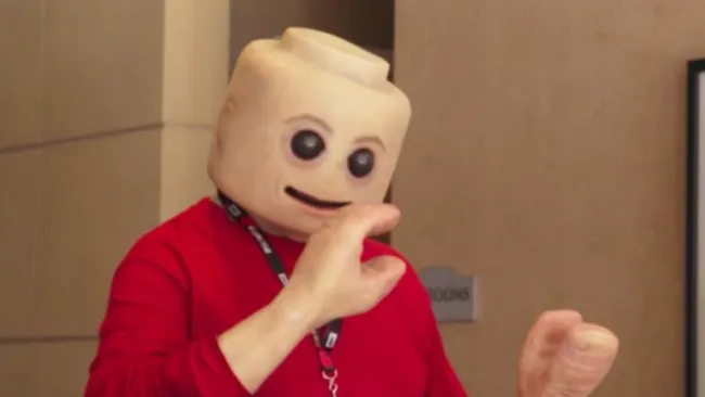 Creepyfig, el lego humano en la Comic-Con 