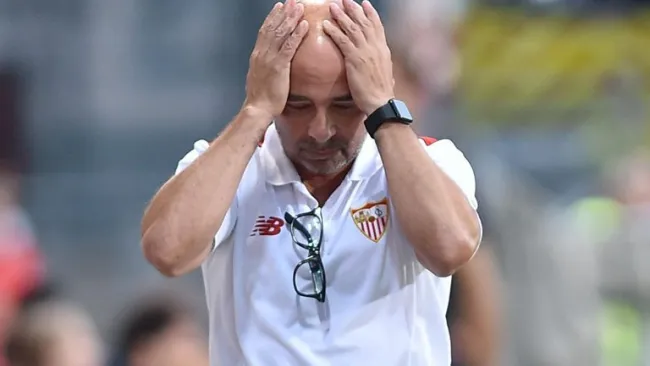 Jorge Sampaoli dirige un amistoso del Sevilla