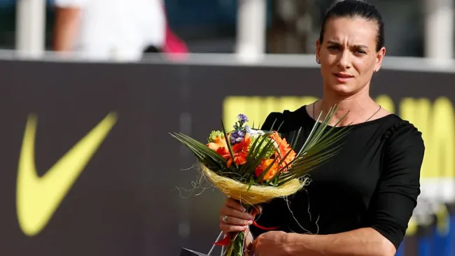 Yelena Isinbáyeva durante un evento de atletas rusos