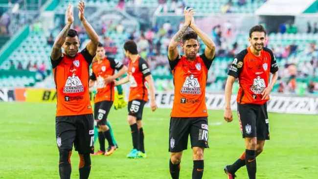 Jugadores de Pachuca agradecen a su gente en la J2
