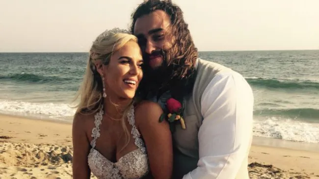 Rusev y Lana lucen muy enamorados en el día de su boda