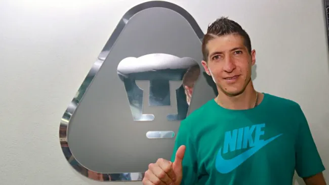 Alejandro Palacios antes de pasar a una conferencia de prensa