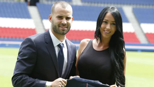 Jesé y su novia en presentación con el PSG