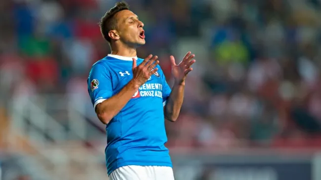 Chaco Giménez se lamenta tras una falla 