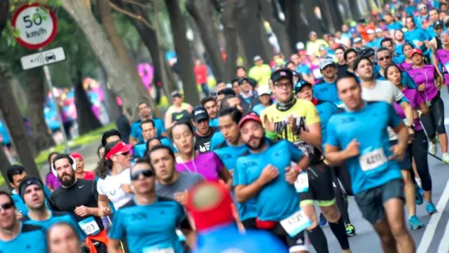 Corredores en el Split 30k de la Ciudad de México