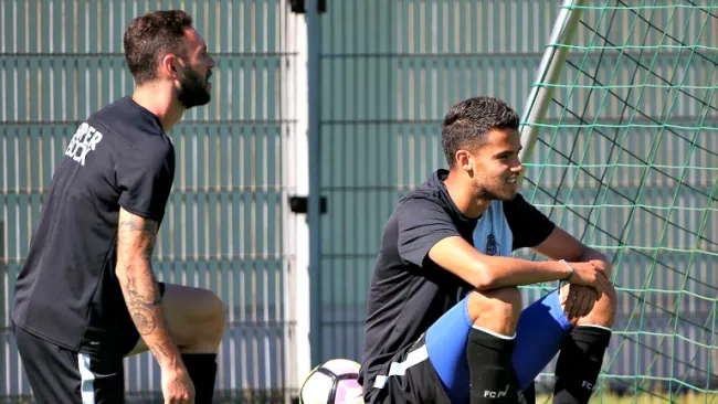 Diego Reyes con Miguel Layún en un entrenamiento del Porto