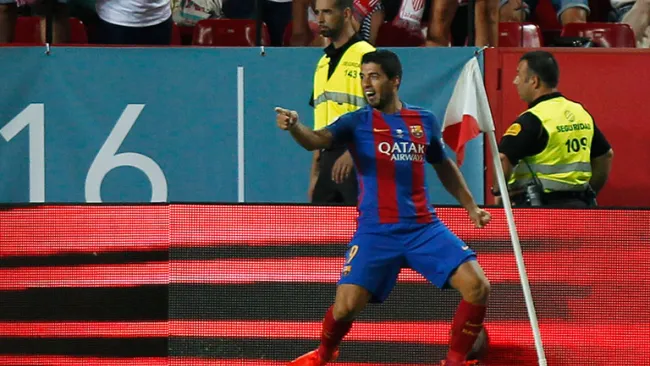Luis Suarez celebrando el primer gol del Barcelona