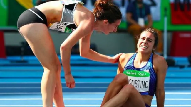 Hamblin anima a D'Agostino para terminar la prueba