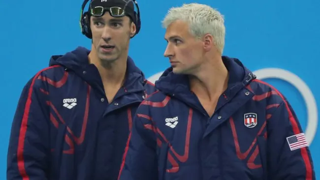 Lochte junto a Phelps previo a los 4x200 estilo libre