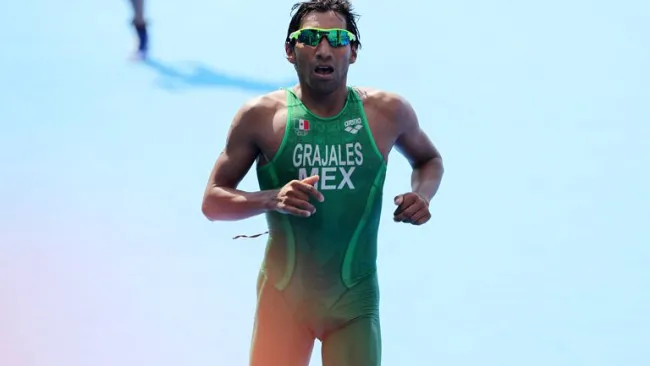 Crisanto Grajales durante el triatlón en Río 2016