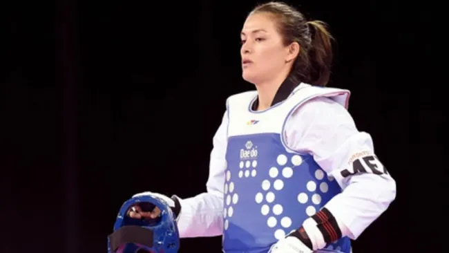 María del Rosario Espinoza se prepara para un combate
