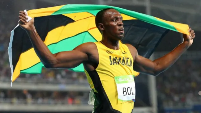 Usain Bolt tras ganar el tricampeonato en 200m planos