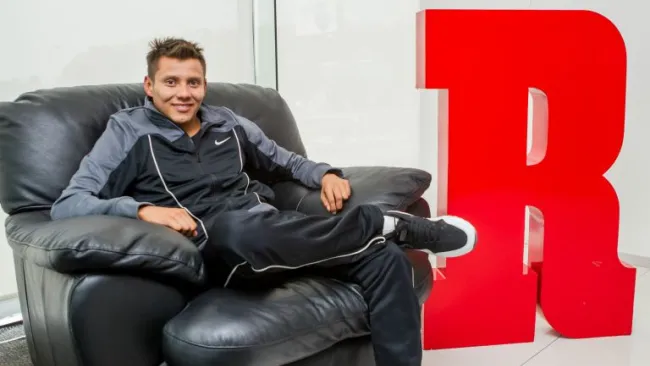 Germán Sánchez posa para la cámara de RÉCORD