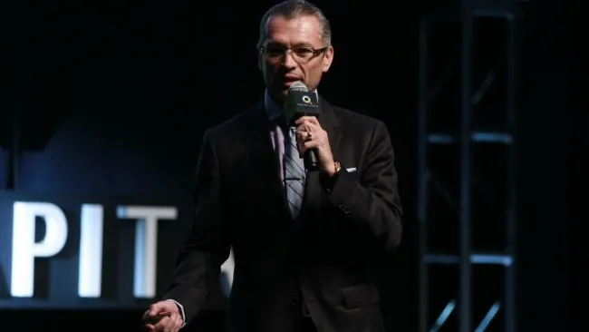 José Luis Higuera presenta Chivas TV