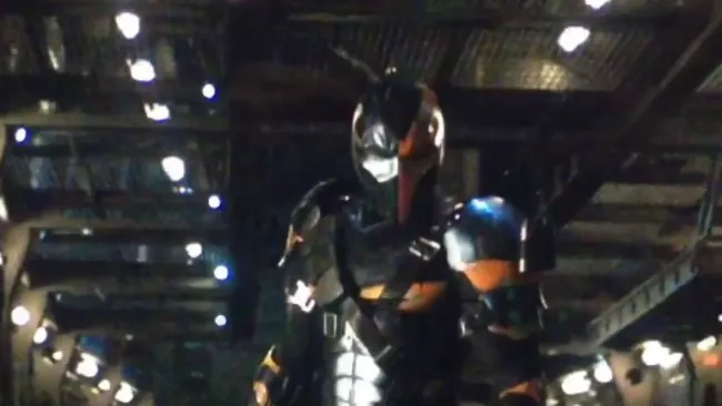 El personaje de DC Comics, Deathstroke, en el video de Affleck