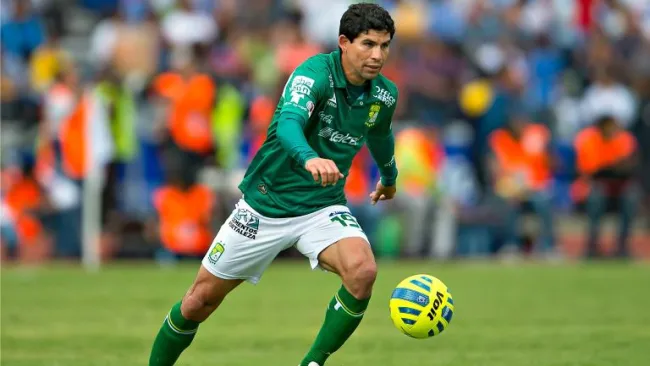 Jonny Magallón, durante un partido con León en 2015
