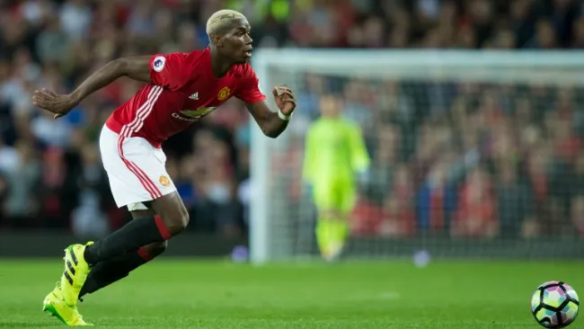 El mediocampista galo, Paul Pogba, durante el juego entre el United y Southampton