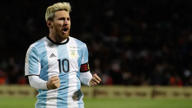 Messi celebra anotación frente a Uruguay