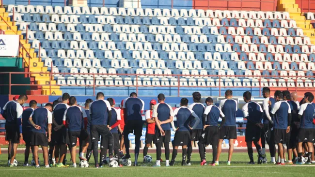 Futbolistas del Atlante durante la práctica del día