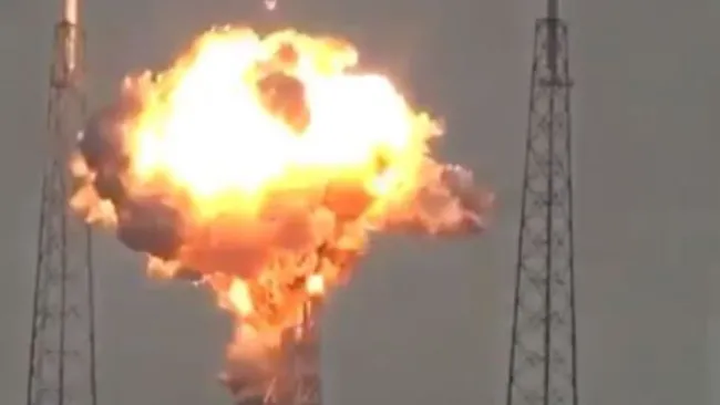 Explosión del cohete en Cabo Cañaveral