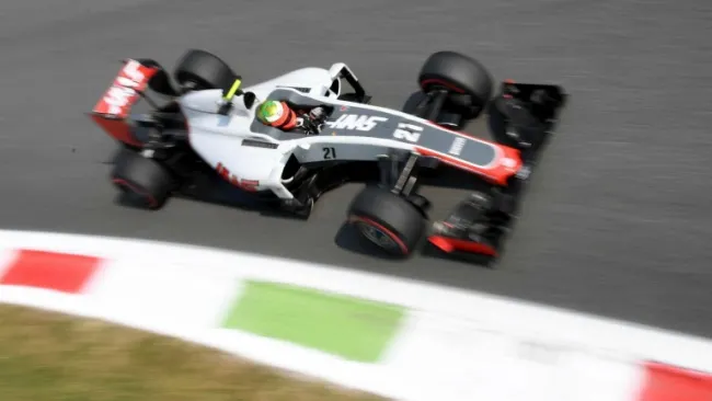 Guti realiza una vuelta en el Circuito de Monza