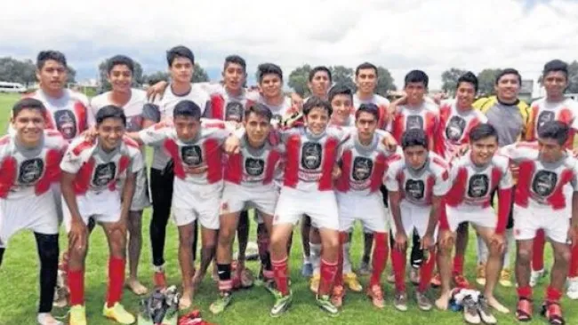 Jugadores de Histeria festejan después de un encuentro